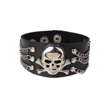 EwToys - Szegecses karkötő nagy halálfejjel díszítve
